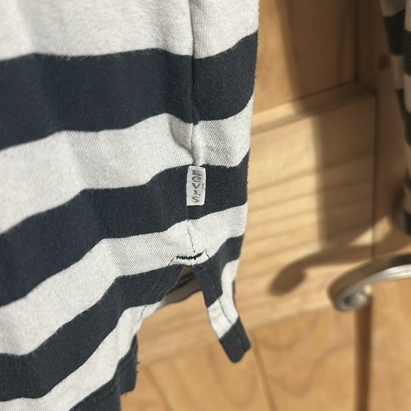 Levi’s Long Sleeve Shirt - Picture 5 of 5